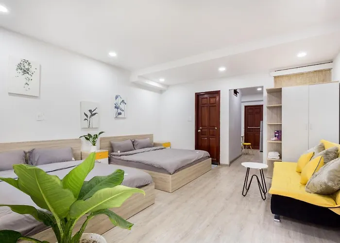 Dlux Saigon